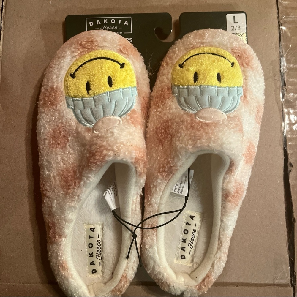 Cozy Pink and Yellow Emoji Slippers for Indoor‎ Comfort